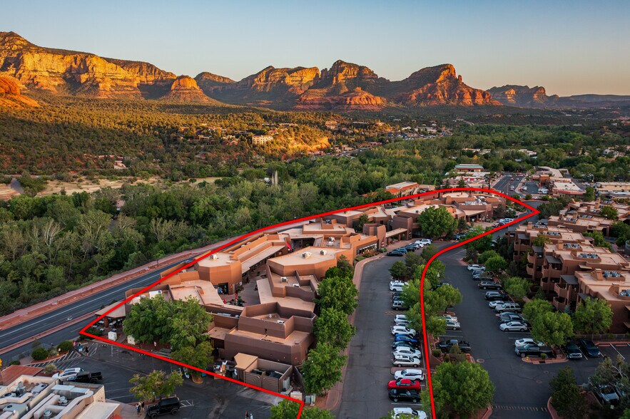 101 N State Route 89A, Sedona, AZ à louer - Photo de l’immeuble – Image 2 sur 20