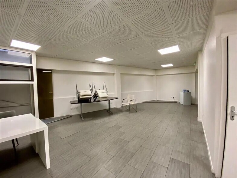 Bureau dans Paris à louer - Photo de l’immeuble – Image 3 sur 7