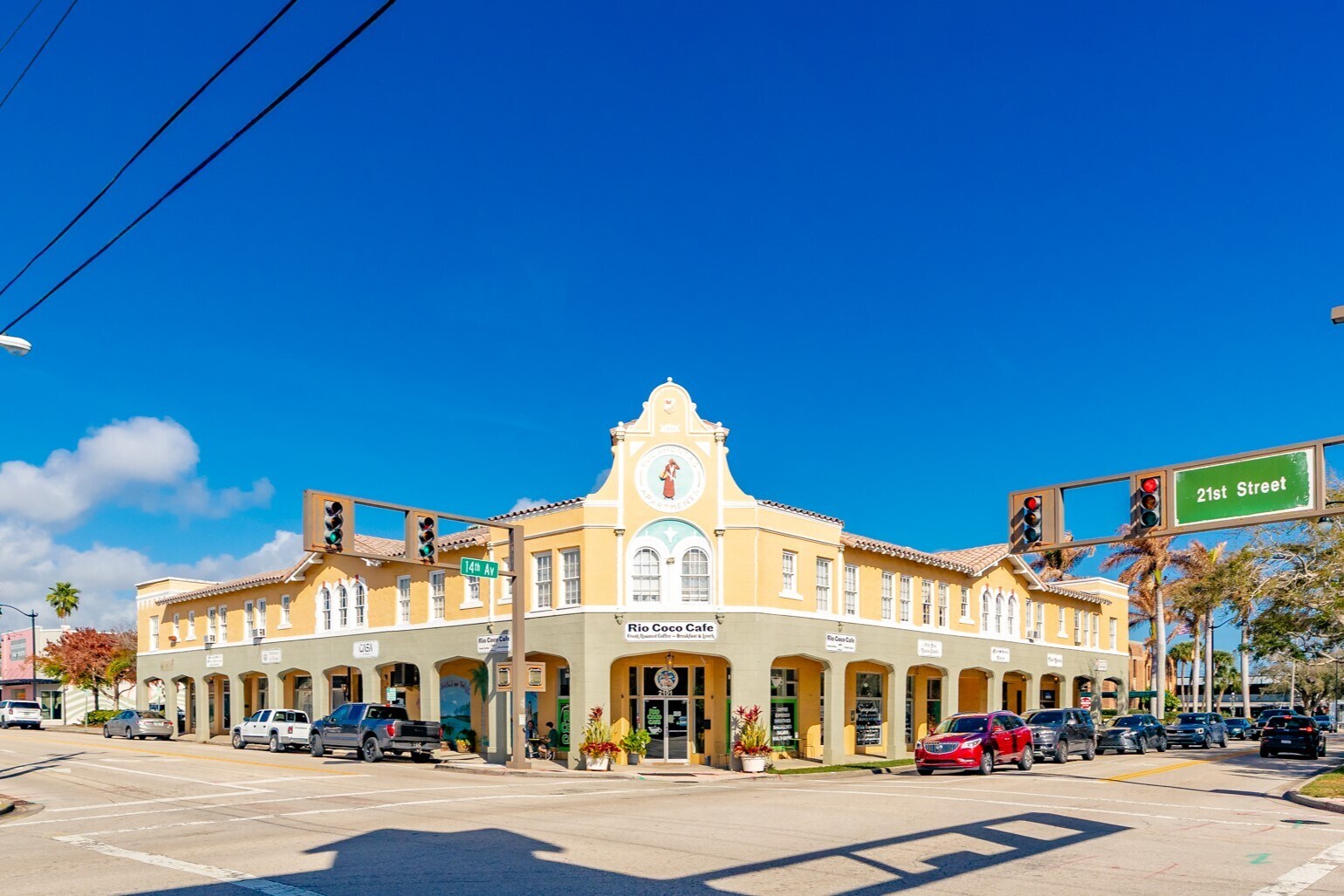 2101 14th Ave, Vero Beach, FL à vendre Photo principale– Image 1 sur 27