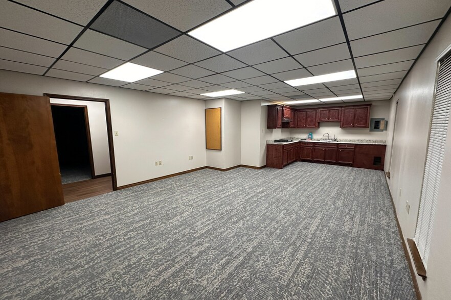 1525 Airport Rd, Conroe, TX à vendre - Photo intérieure – Image 3 sur 6