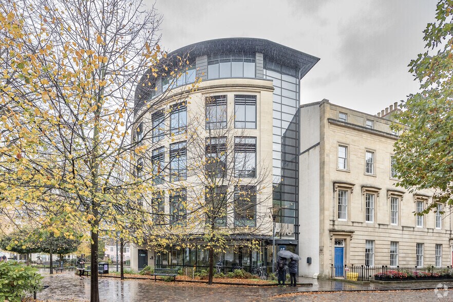 66 Queen Sq, Bristol à louer - Photo de l’immeuble – Image 3 sur 4