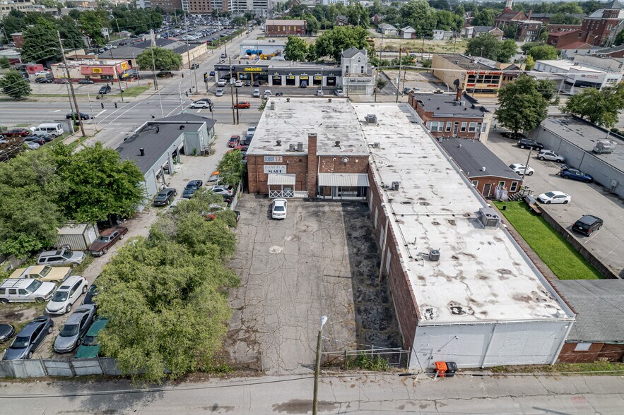 706 E Broadway, Louisville, KY à vendre - Photo de l’immeuble – Image 2 sur 7