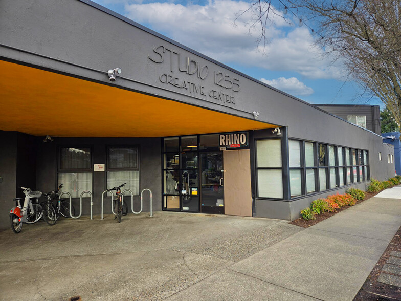 1235 SE Division St, Portland, OR à louer - Photo de l’immeuble – Image 1 sur 13