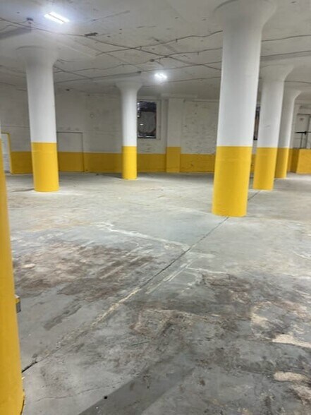 4076 Torresdale Ave, Philadelphia, PA à louer - Photo de l’immeuble – Image 2 sur 19