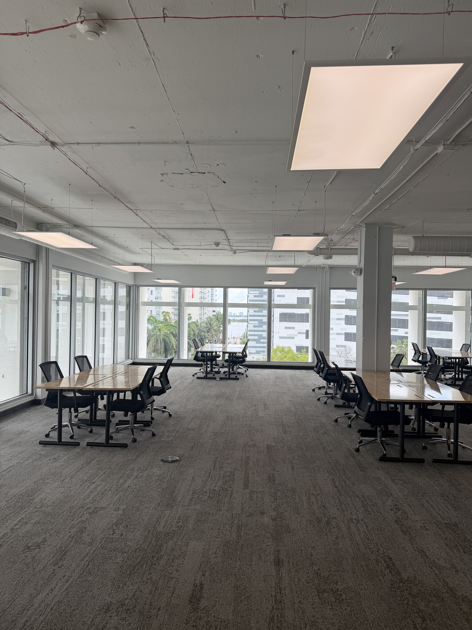 2125 Biscayne Blvd, Miami, FL à louer Photo intérieure– Image 1 sur 12