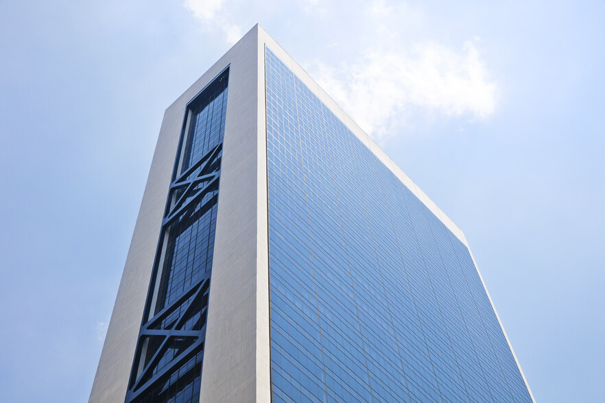 9 W 57th St, New York, NY à louer - Photo de l’immeuble – Image 3 sur 28