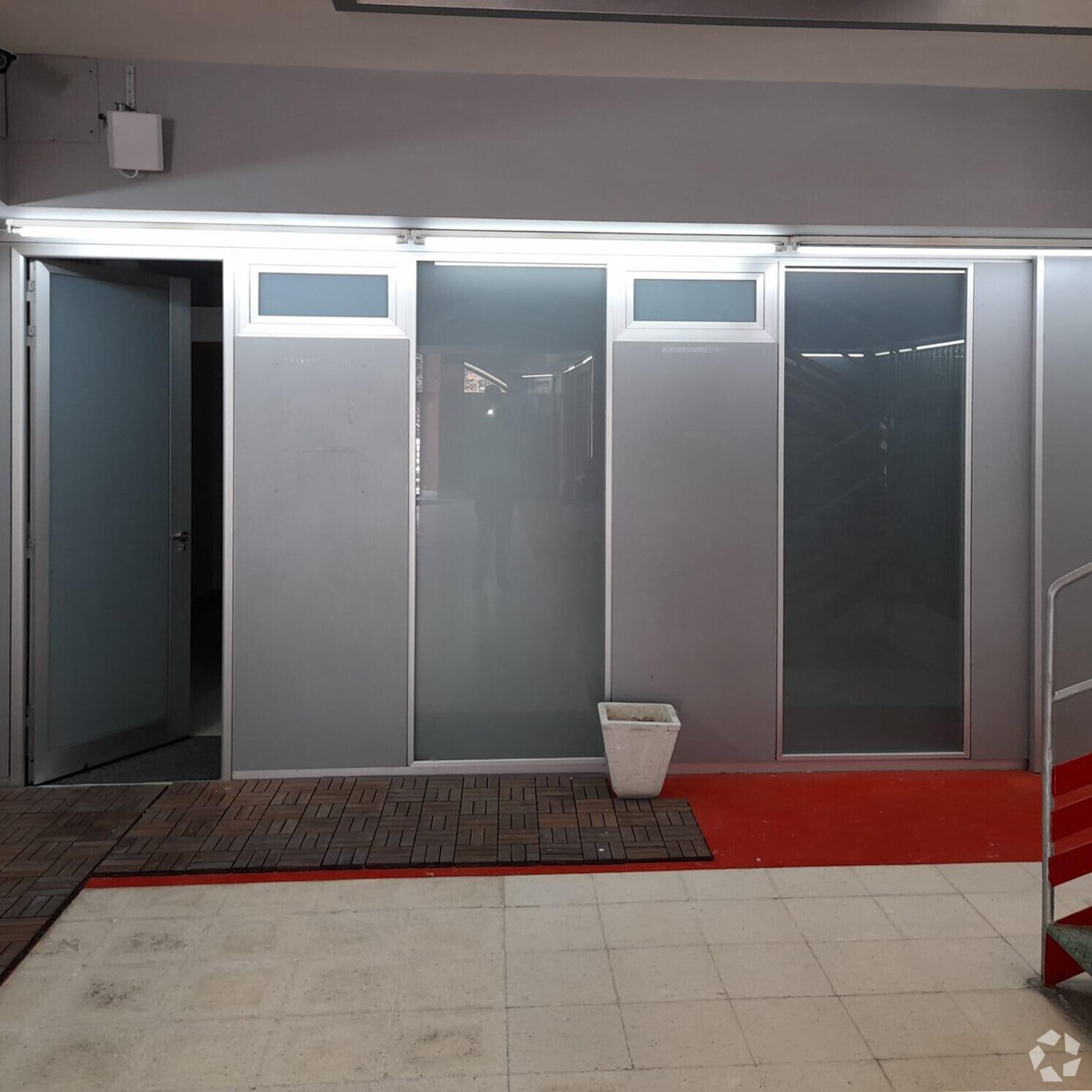 Local commercial dans Las Rozas de Madrid, Madrid à vendre Photo intérieure– Image 1 sur 2