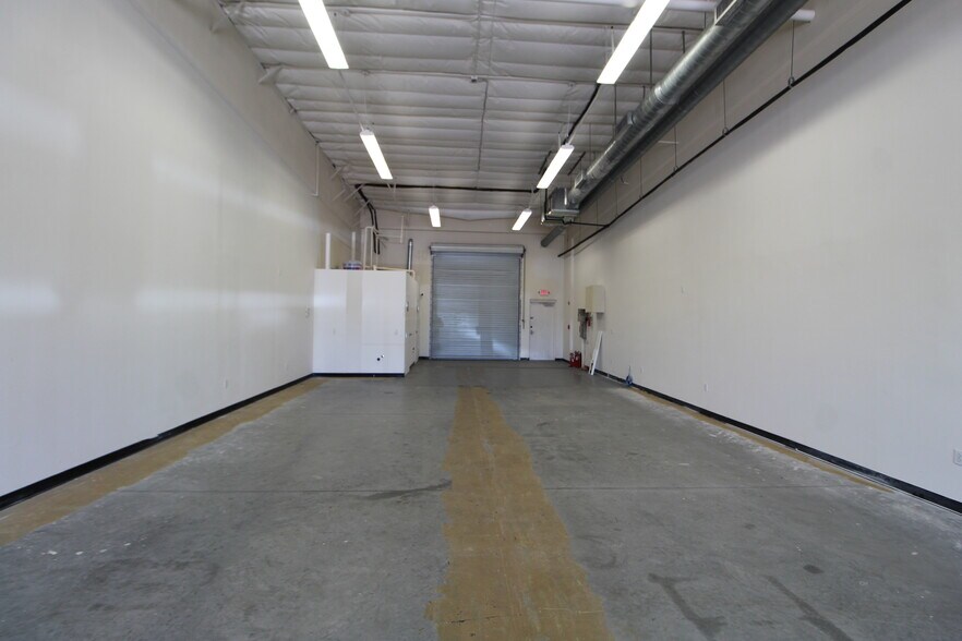 4050 N Washington Blvd, Sarasota, FL à louer - Photo intérieure – Image 3 sur 12