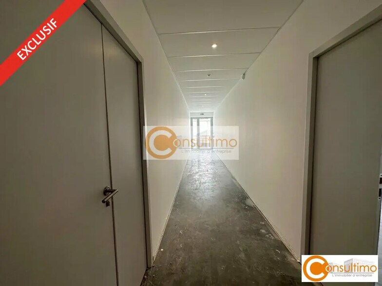 Bureau dans Carbon-Blanc à vendre - Photo intérieure – Image 3 sur 7