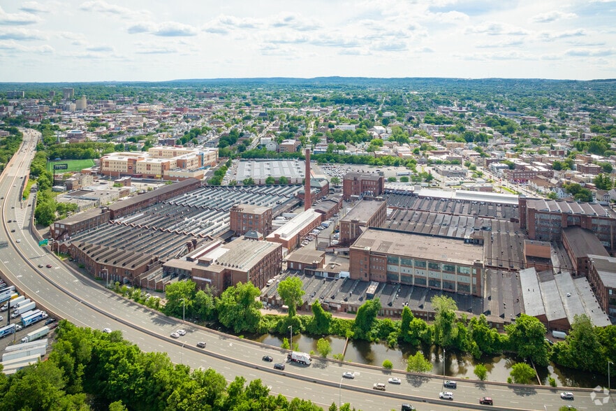 90 Dayton Ave, Passaic, NJ à louer - Aérien – Image 3 sur 13