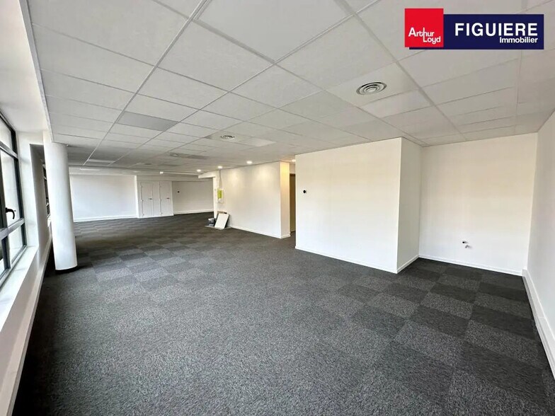 11 Avenue Des Belges, Aix-en-Provence à louer - Photo de l’immeuble – Image 3 sur 11