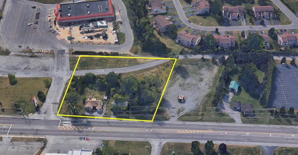 3566 State Route 31, Baldwinsville, NY à louer - Photo principale – Image 1 sur 2