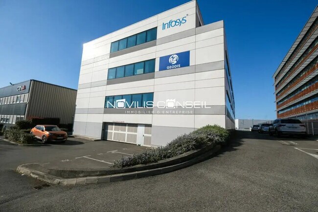 Plus de détails pour Bureau à louer