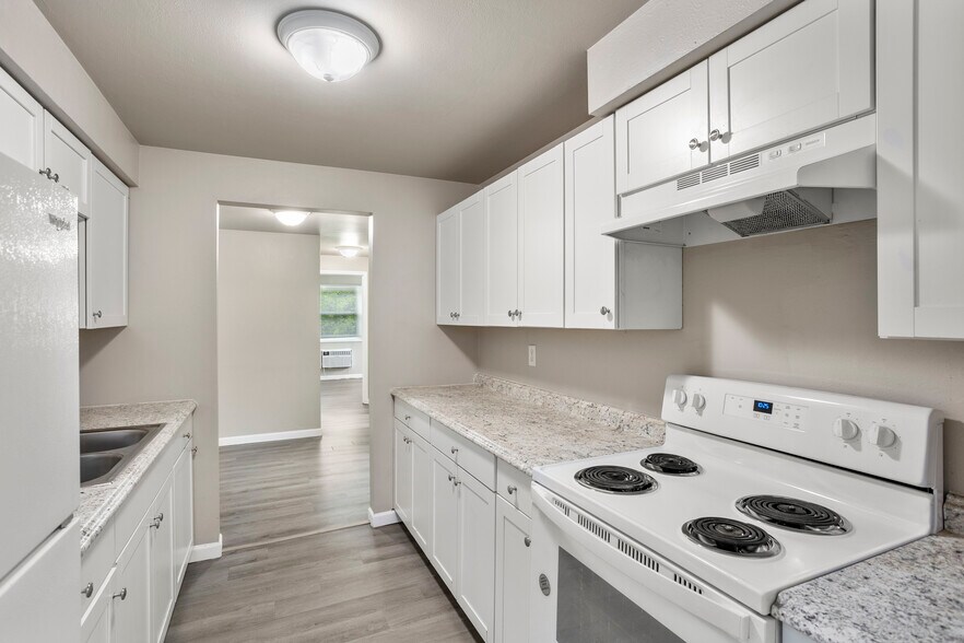 2025-2035 Eastman Ave, Green Bay, WI à vendre - Photo intérieure – Image 3 sur 5