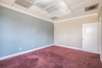 430 N Cedar St, Escondido, CA à louer Photo intérieure– Image 1 sur 23