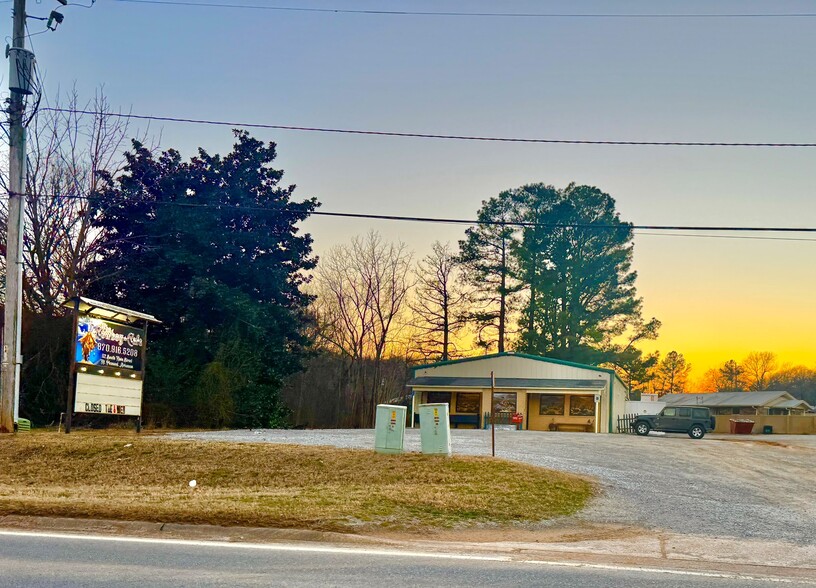 52 Main St, Mount Pleasant, AR à vendre - Photo de l’immeuble – Image 3 sur 21