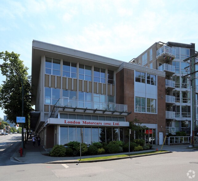 2233 Burrard St, Vancouver, BC à louer - Photo principale – Image 1 sur 8