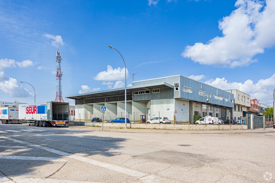 Industriel/Logistique dans Getafe, Madrid à louer - Photo de l’immeuble – Image 3 sur 3