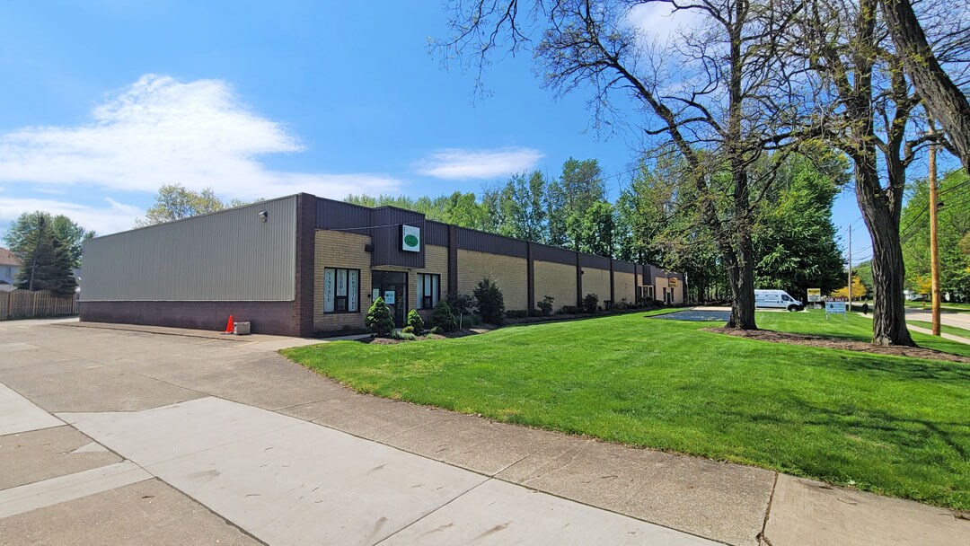 950 Erie Rd, Eastlake, OH à vendre Photo principale– Image 1 sur 10
