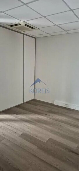 Bureau dans Limas à louer - Photo intérieure – Image 2 sur 4