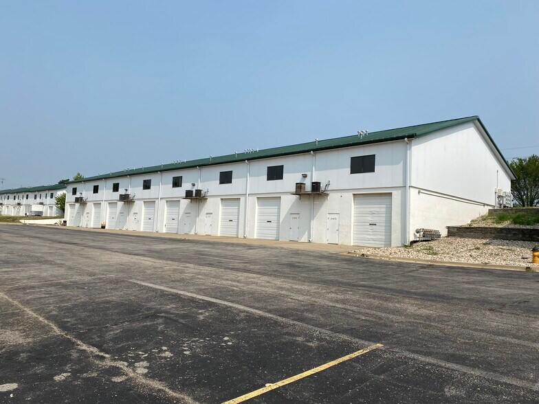 22105-22123 W 83rd St, Shawnee, KS à louer - Photo de l’immeuble – Image 3 sur 11