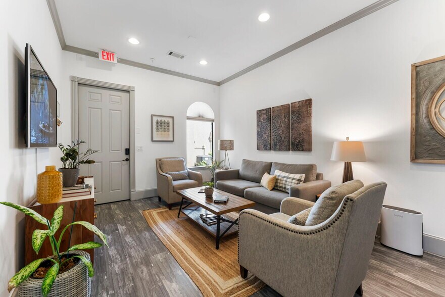 256 Ed English Dr, Shenandoah, TX à vendre - Photo intérieure – Image 3 sur 25