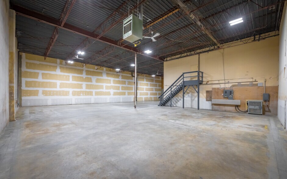 2620 Simpson Rd, Richmond, BC à vendre - Photo de l’immeuble – Image 3 sur 14