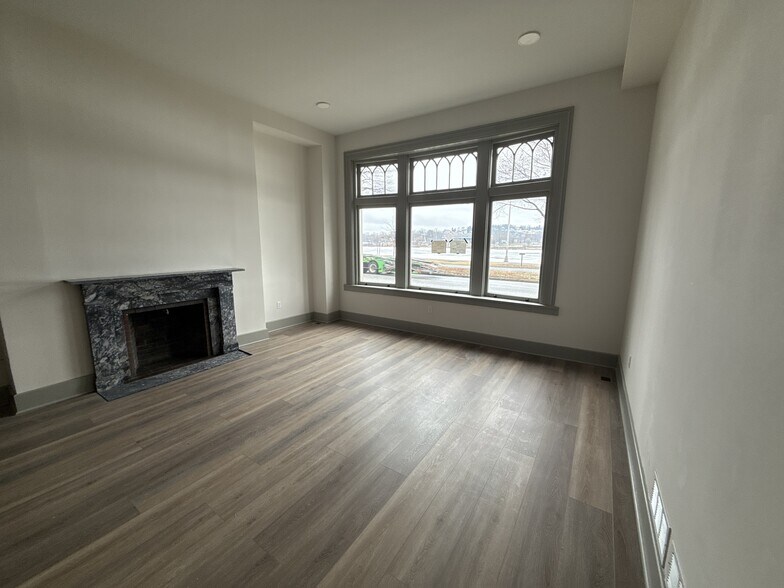 321 N Front St, Harrisburg, PA à vendre - Photo de l’immeuble – Image 2 sur 25