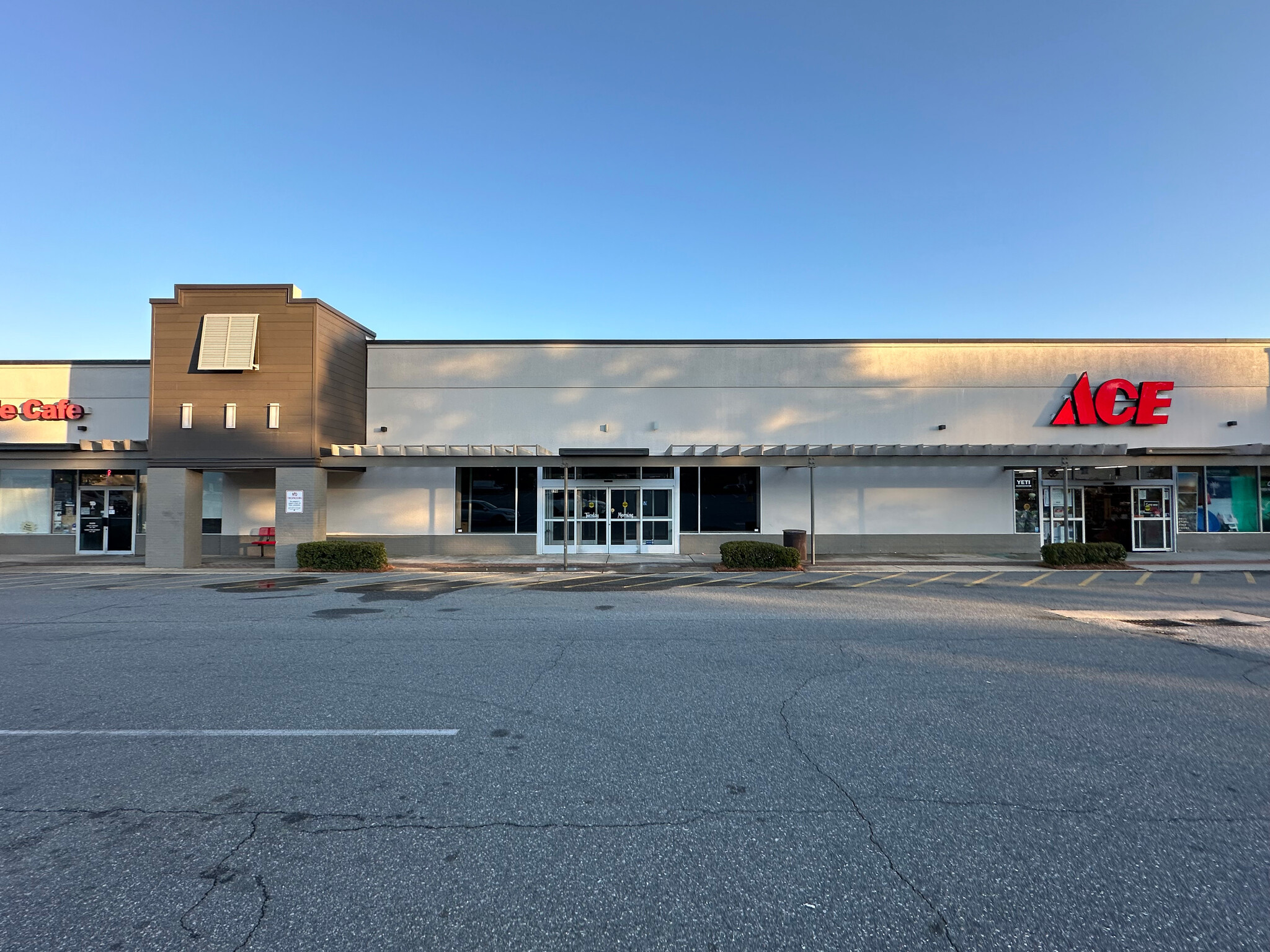 725 Cherry Rd, Rock Hill, SC à louer Photo de l’immeuble– Image 1 sur 5