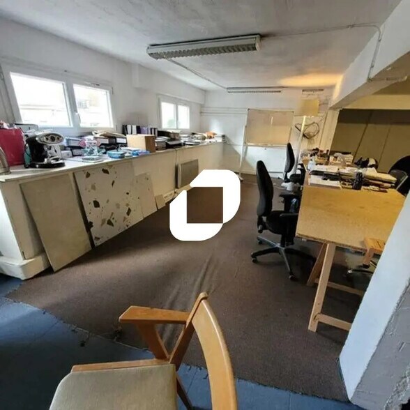 Local d’activités dans Boulogne-Billancourt à louer - Photo de l’immeuble – Image 3 sur 7
