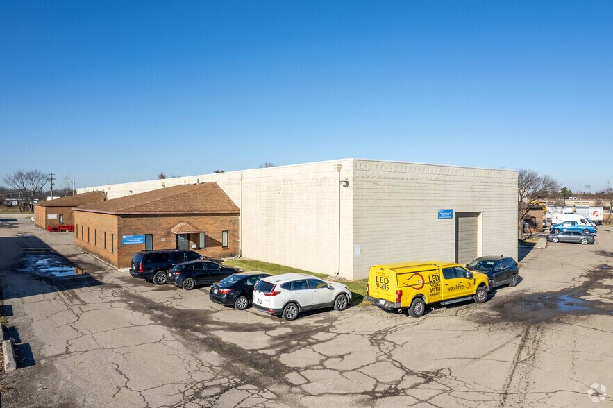 7099 Huntley Rd, Columbus, OH à louer - Photo de l’immeuble – Image 2 sur 5