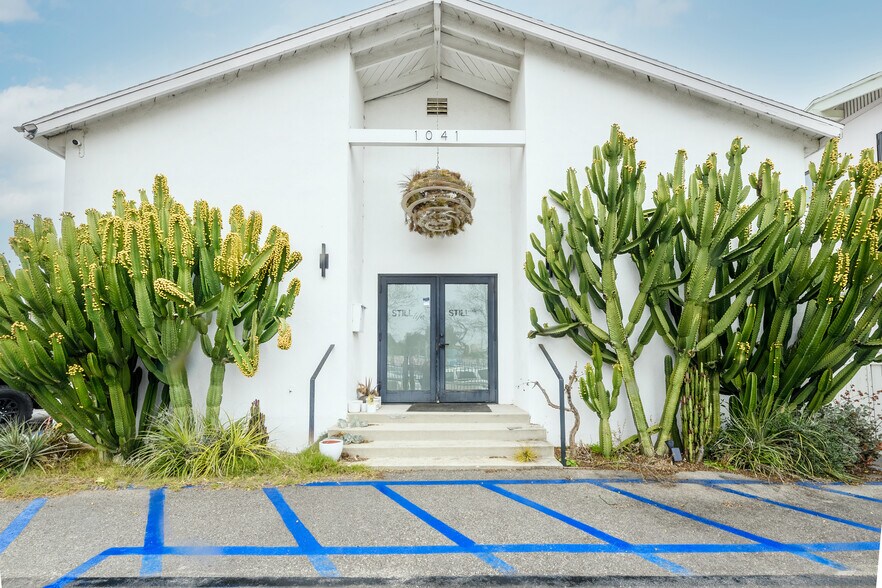 1041 Abbot Kinney Blvd, Venice, CA à louer - Photo de l’immeuble – Image 1 sur 14