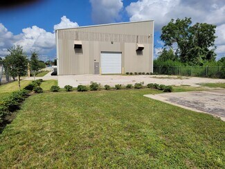 Plus de détails pour 9902 E Hardy Rd, Houston, TX - Industriel/Logistique à louer