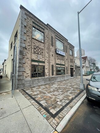 Plus de détails pour 8785 139th St, Jamaica, NY - Bureau à louer