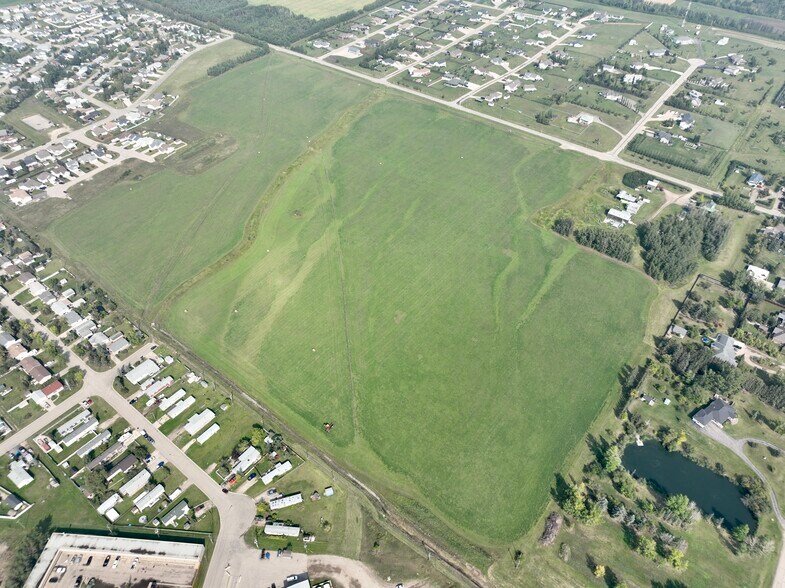 11th Ave, Beaverlodge, AB à vendre - Aérien – Image 2 sur 7