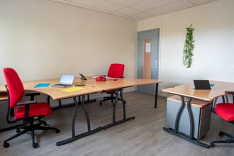 8 Rue Marc Verdier, Pont-Sainte-Marie à louer Photo intérieure– Image 2 sur 3