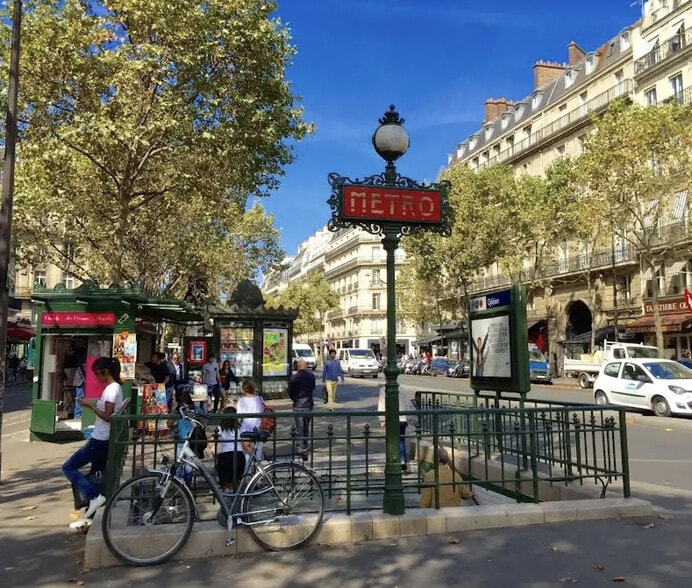 Local commercial dans Paris à louer - Photo de l’immeuble – Image 2 sur 3