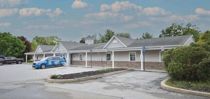 1559 Route 82, Hopewell Junction, NY à louer Photo de l’immeuble– Image 1 sur 5