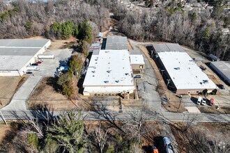 1218 Hickory Chapel Rd, High Point, NC - Vue aérienne  vue de carte