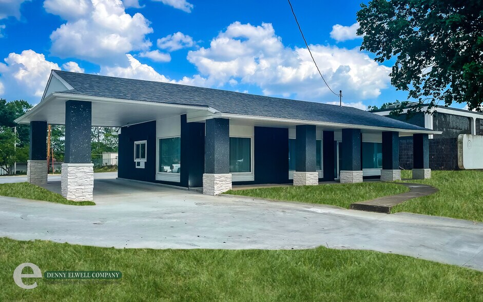 409 S Ankeny Blvd, Ankeny, IA à louer - Photo de l’immeuble – Image 1 sur 12