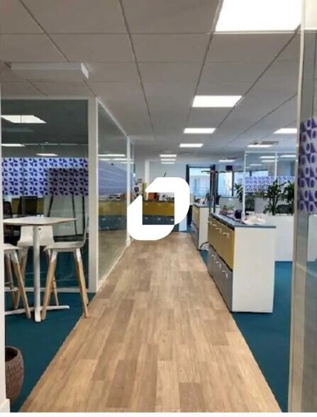 Bureau dans Levallois-Perret à louer - Photo de l’immeuble – Image 3 sur 3