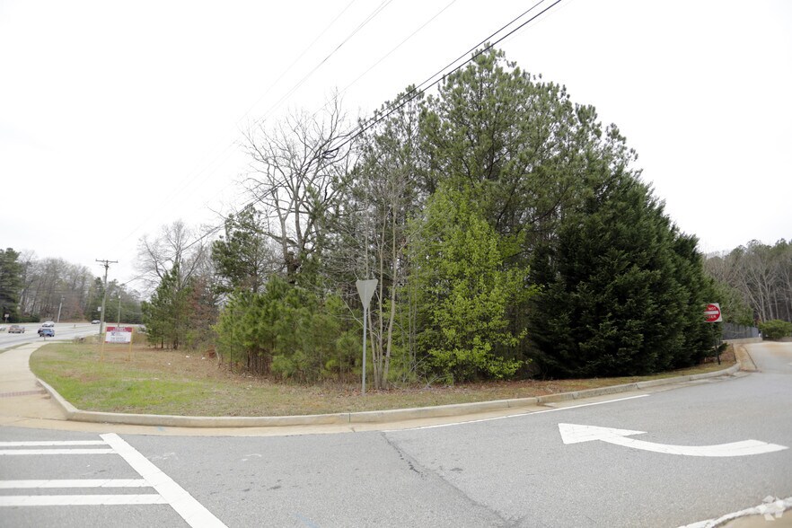 2612 Lawrenceville Suwanee Rd, Suwanee, GA à vendre - Photo de l’immeuble – Image 3 sur 8
