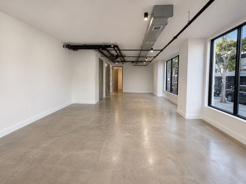 193 Graham Ave, Brooklyn, NY à louer - Photo de l’immeuble – Image 3 sur 4
