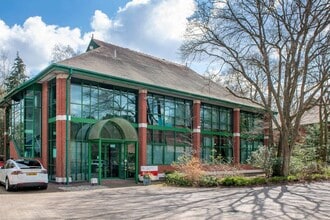 Unit B Silwood Park, Buckhurst Road, Windsor à louer Photo de l’immeuble– Image 2 sur 9