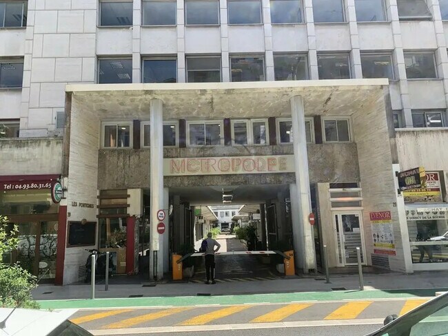 Plus de détails pour Bureau à vendre