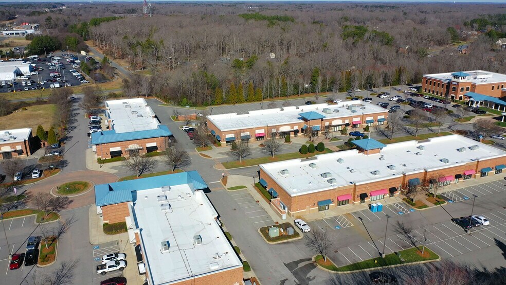 2900 Hwy 74, Monroe, NC à louer - Photo de l’immeuble – Image 3 sur 10