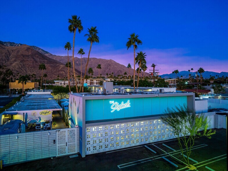 1466 N Palm Canyon Dr, Palm Springs, CA à louer - Photo de l’immeuble – Image 3 sur 29