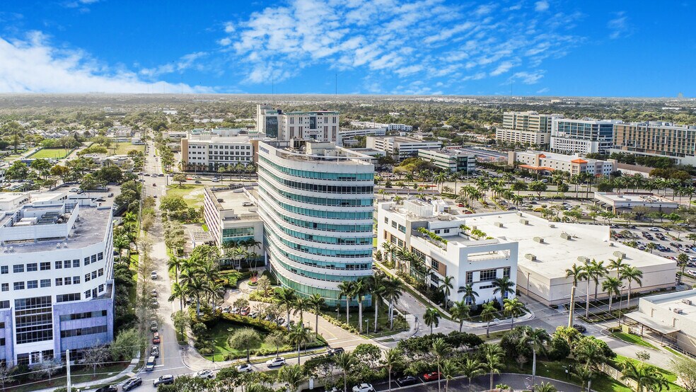 20900 NE 30th Ave, Aventura, FL à vendre - Photo de l’immeuble – Image 2 sur 16