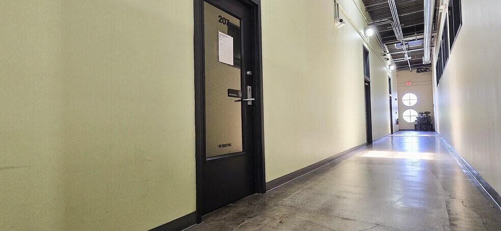 400 Clematis St, West Palm Beach, FL à louer - Photo de l’immeuble – Image 2 sur 8