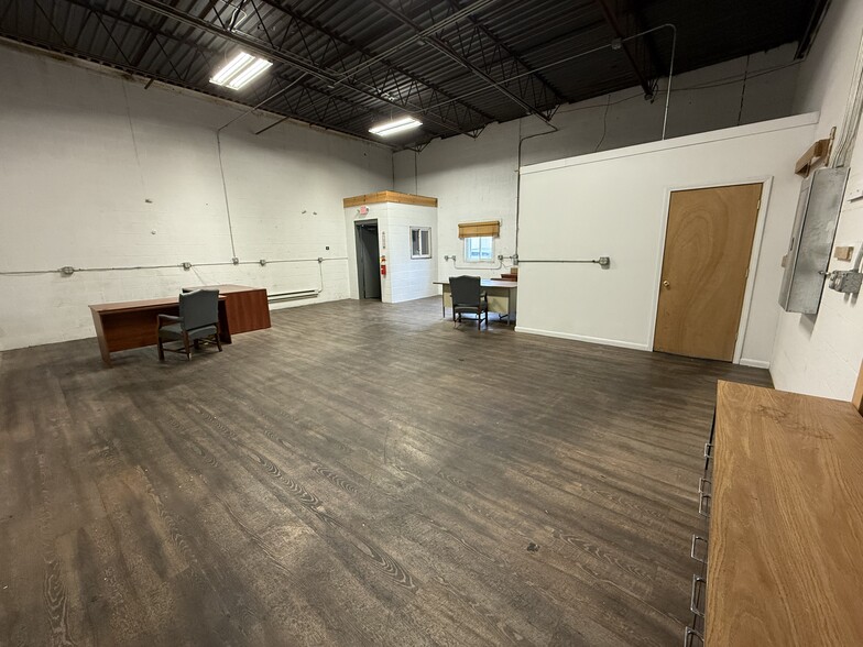 930 Lafayette Rd, Medina, OH à louer - Photo de l’immeuble – Image 3 sur 18